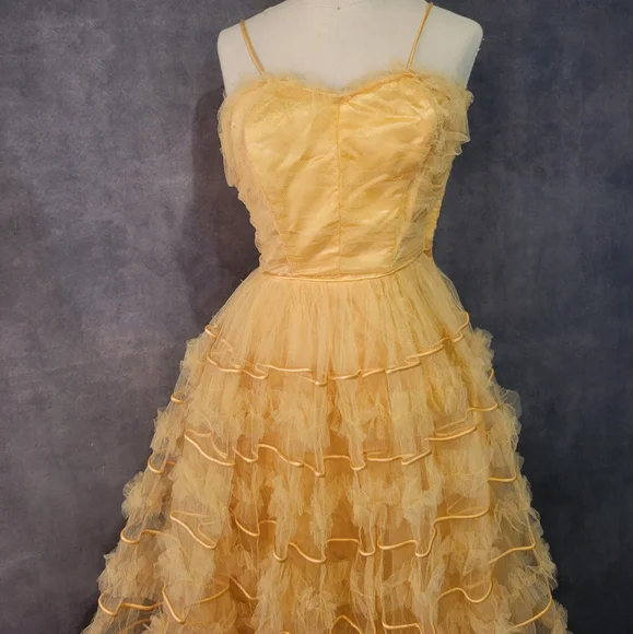 Vintage gold cupcake dress - Picture 4 of 9